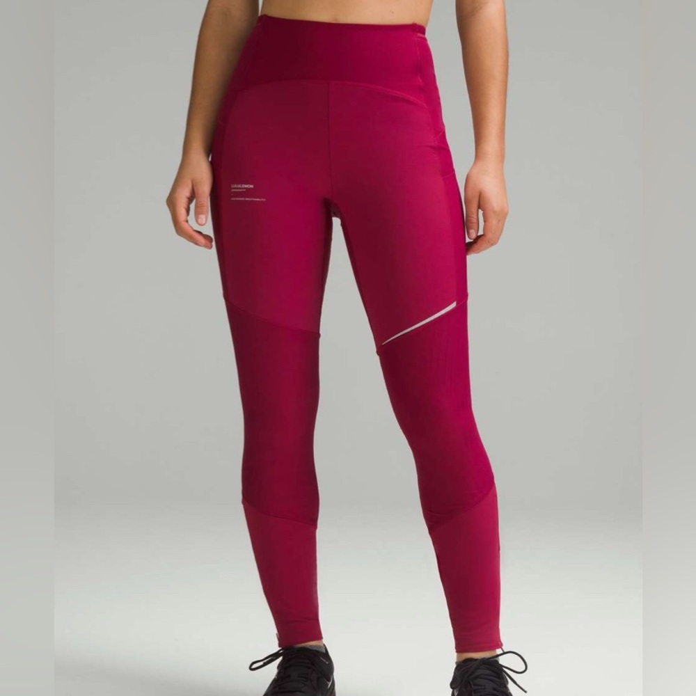 NWT Lululemon SenseKnit Composite HR Run Tight 28”
In Pomegranate